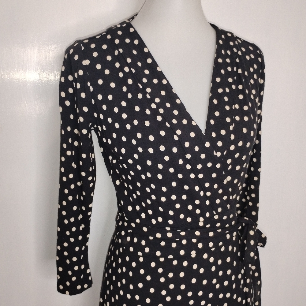 CLASSIC RAYON KNIT WRAP DRESS - Picture 9 of 10